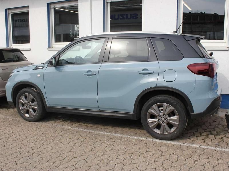 Gebraucht Suzuki Vitara Comfort 129 PS (94 kW) 2024 Ice cosmic black pearl SUV