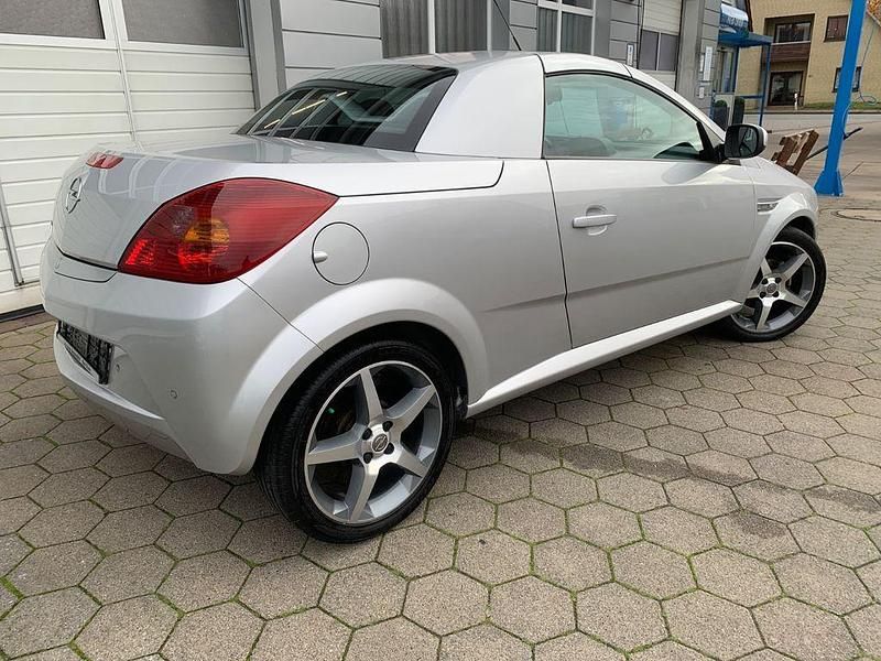 Gebraucht Opel Tigra Design Edition 90 PS (66 kW) 2007 Starsilber iii m2 (metallic) Cabrio