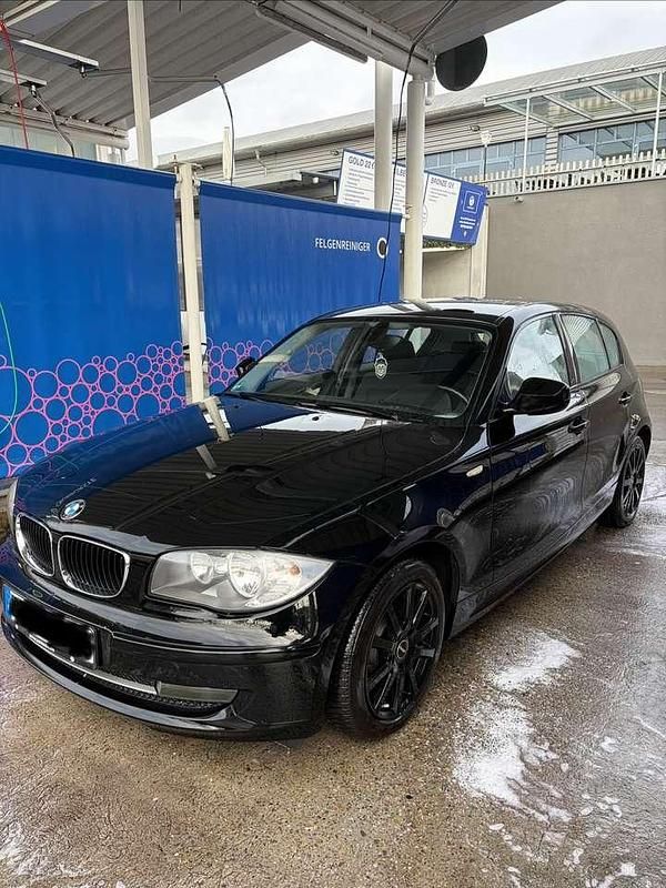 Gebraucht BMW 118 170 PS (125 kW) 2011 Schwarz Kleinwagen