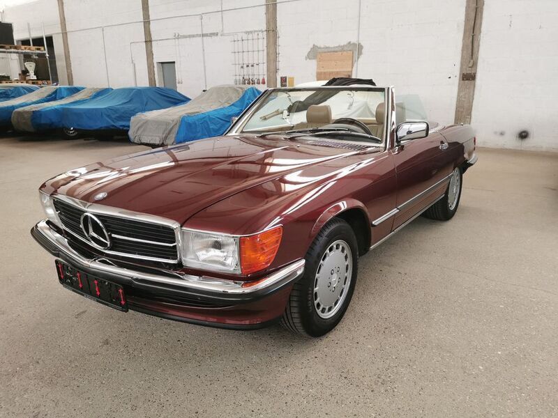 Rot Gebraucht 1986 Mercedes 560 Cabrio | 49.980 € - Bild 1/4