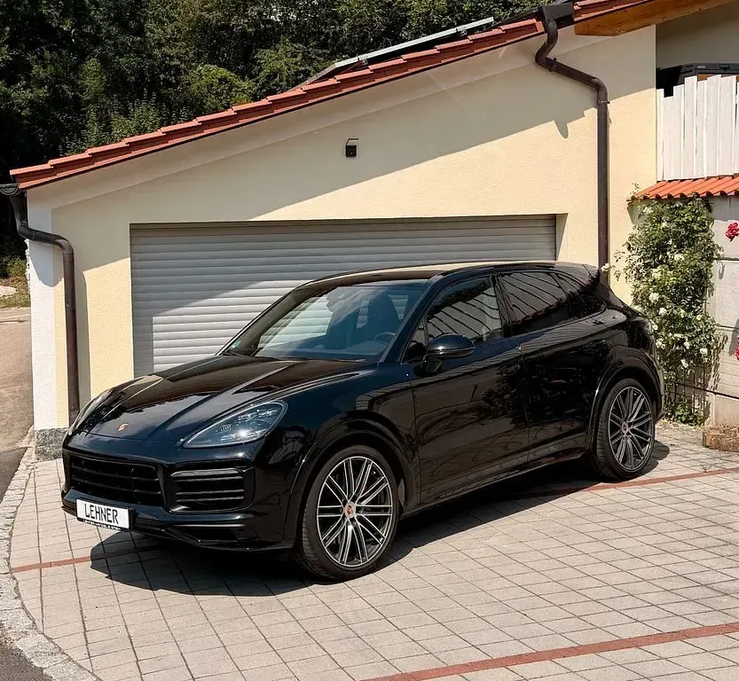 Gebraucht Porsche Cayenne GTS 460 PS (338 kW) 2023 Schwarz SUV