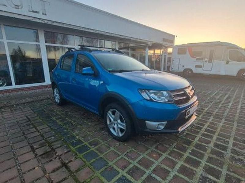 Blau Gebraucht 2016 Dacia Sandero Stepway Limousine | 6.490 € (Fairer Preis) - Bild 1/4
