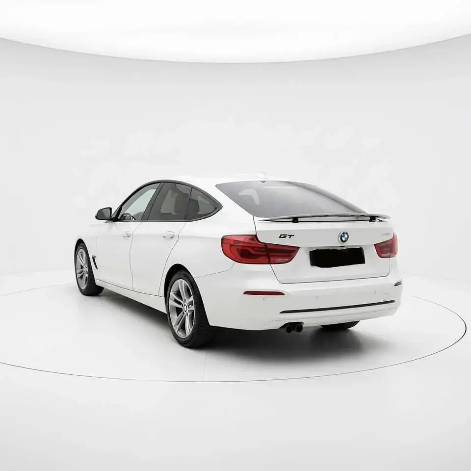 Gebraucht BMW 320 Sport Line 184 PS (135 kW) 2019 Weiß Limousine