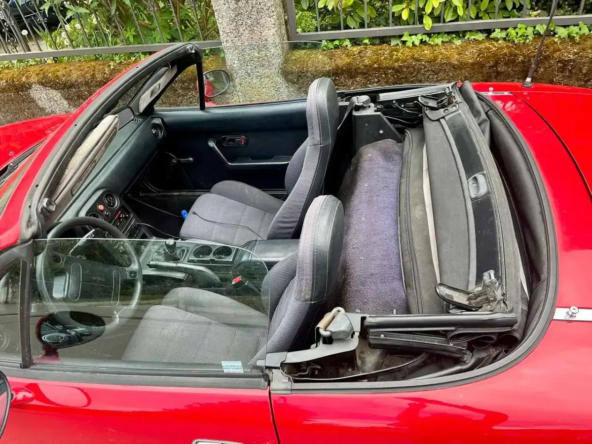 Second-hand Mazda MX5 116 CP (85 kW) 1990 Roșu Cabrio