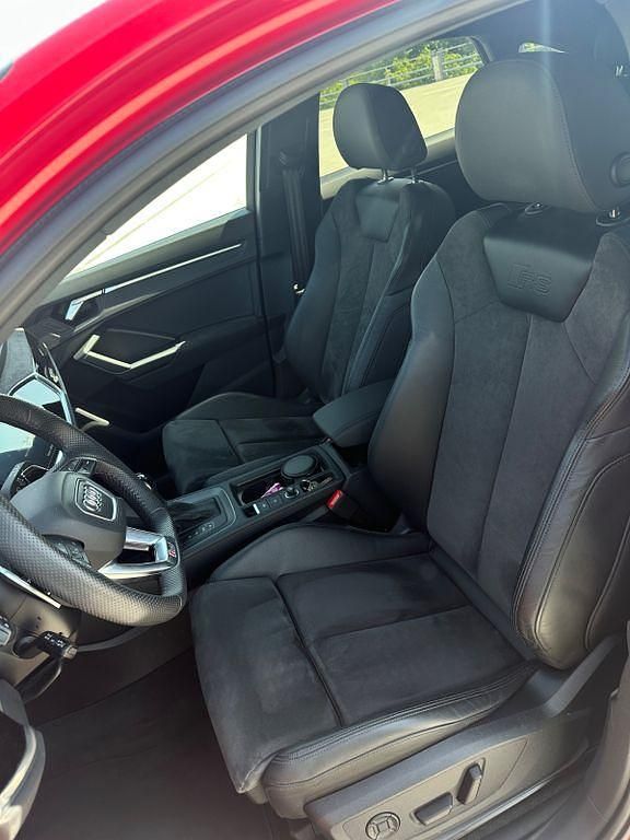 Gebraucht Audi RS Q3 Ambiente 400 PS (294 kW) 2022 Rot SUV