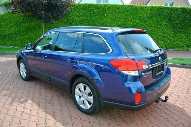 Second-hand Subaru Outback 150 CP (110 kW) 2012 Albastru SUV