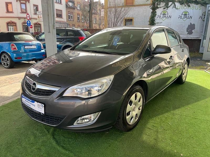 Gebraucht Opel Astra Edition 140 PS (102 kW) 2010 Grau Limousine