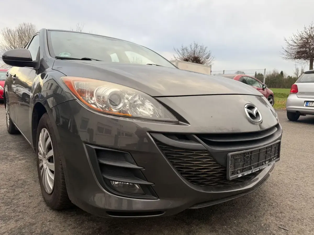 Usata Mazda 3 Active Plus 105 CV (77 kW) 2010 Grigio Berlina