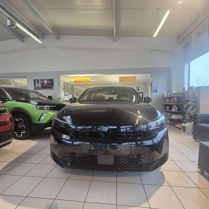 Lackierung schwarz perla nera Gebraucht 2024 Opel Corsa Kleinwagen | 17.990 € (Fairer Preis) - Bild 1/4