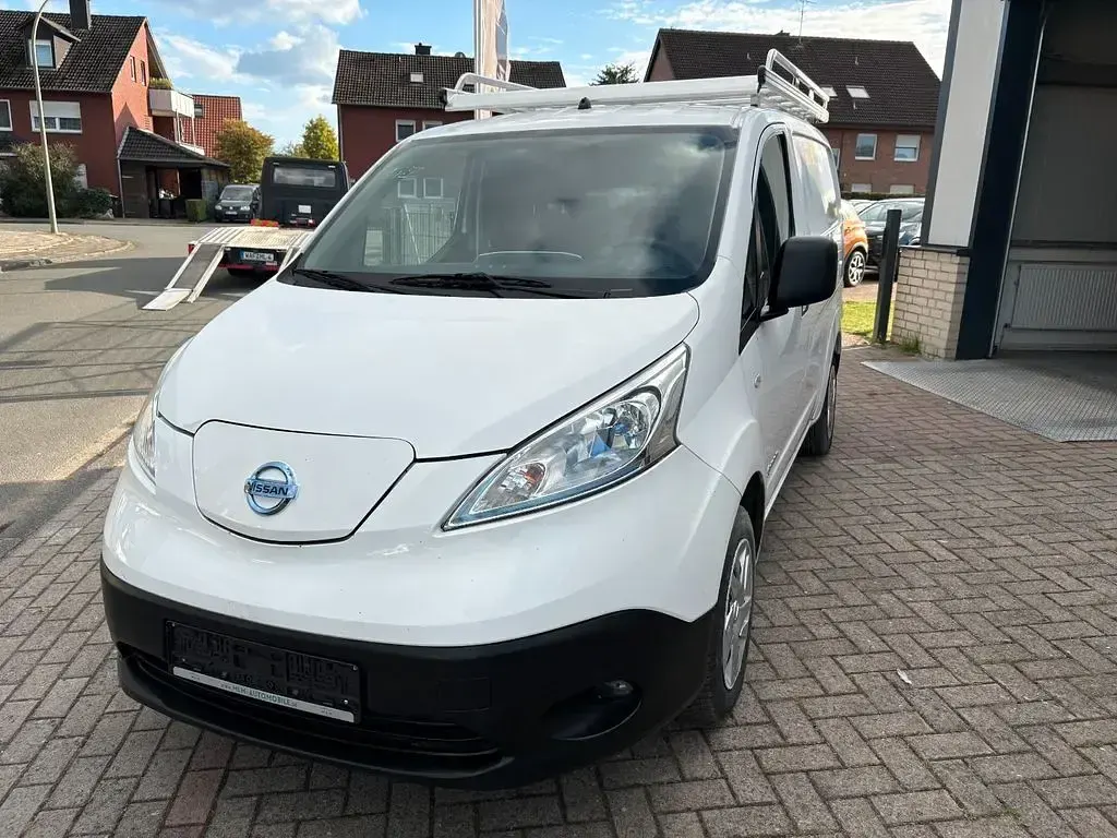 Gebraucht Nissan e-NV200 80 kW (109 PS) 2016 Weiß Van / Kleinbus