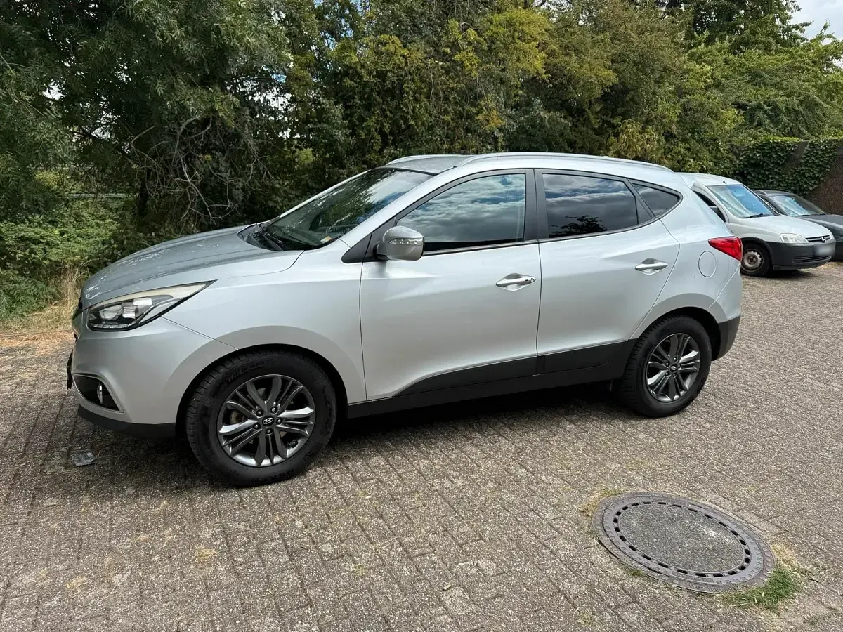 Gebraucht Hyundai ix35 135 PS (99 kW) 2015 Silber SUV