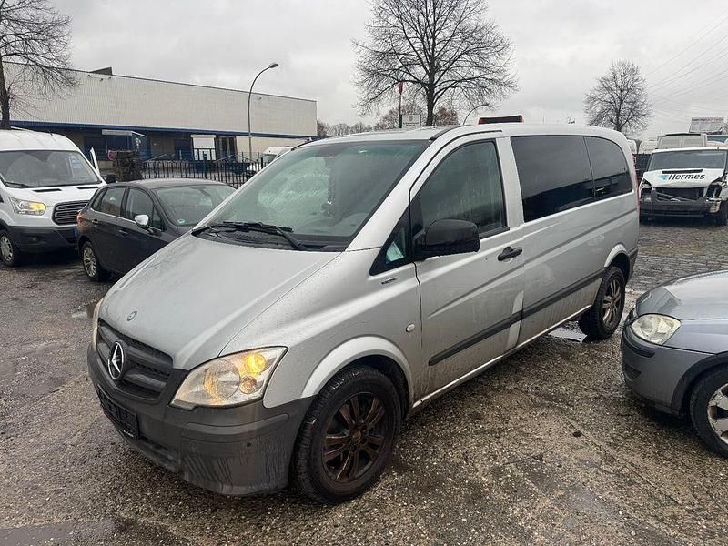 Silber Gebraucht 2011 Mercedes Vito Kombi | 3.600 € (Superpreis) - Bild 1/4