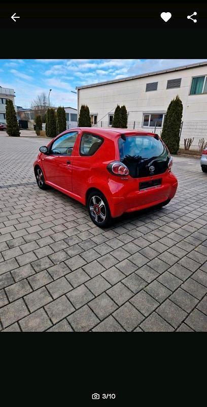 Gebraucht Toyota Aygo 68 PS (50 kW) 2010 Rot Kleinwagen