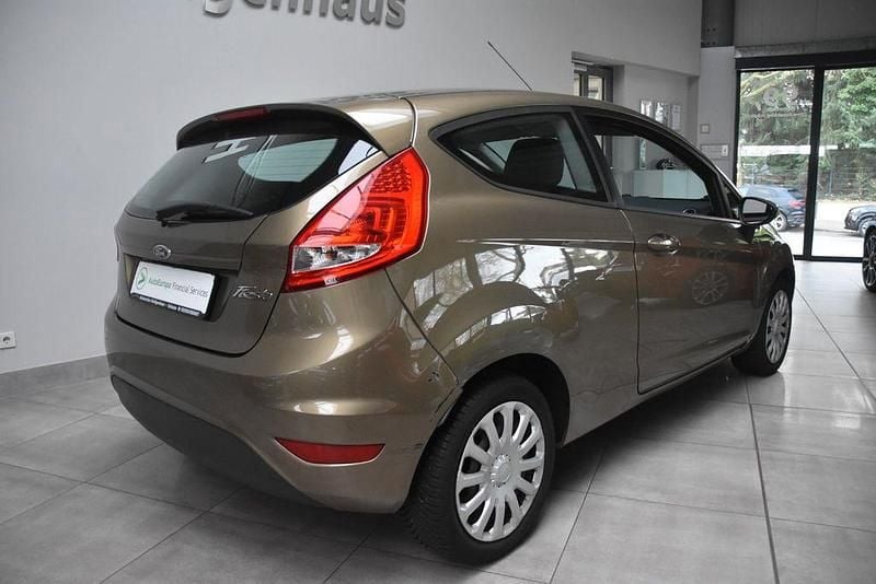 Gebraucht Ford Fiesta Trend 82 PS (60 kW) 2011 Braun Kleinwagen