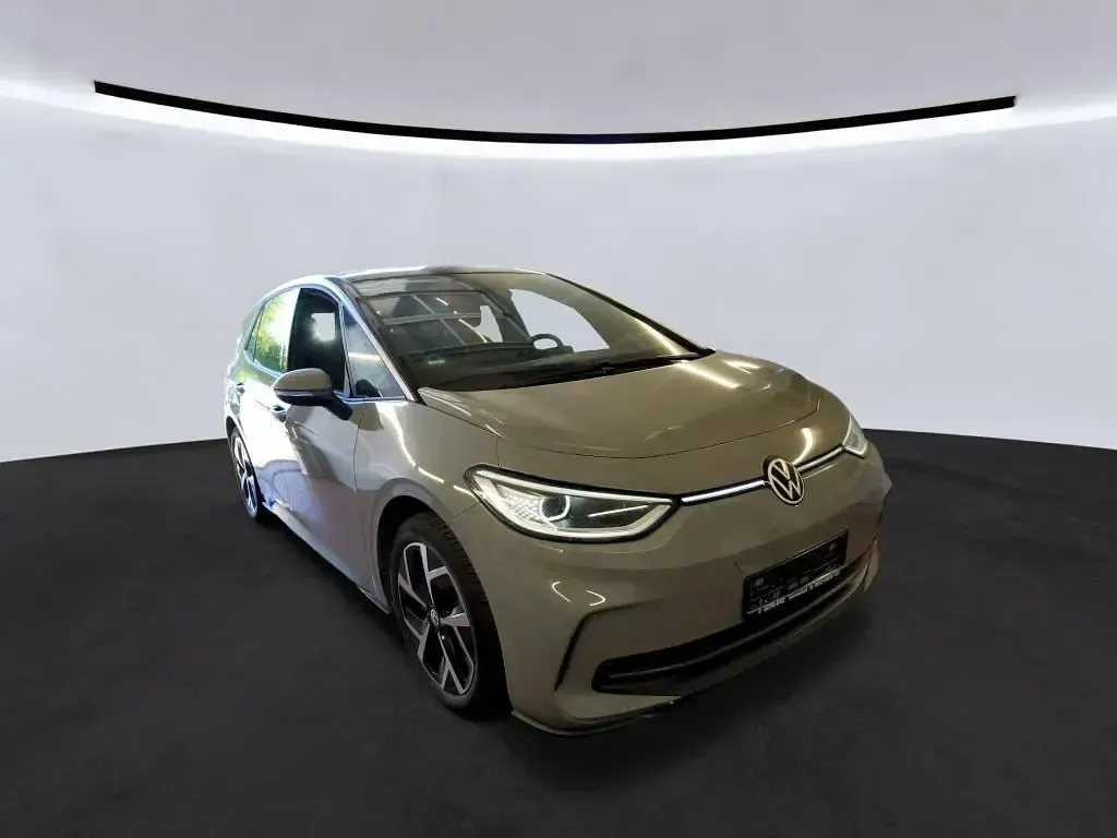 Gebraucht VW ID.3 Pro 150 kW (204 PS) 2024 Mondsteingrau Kleinwagen
