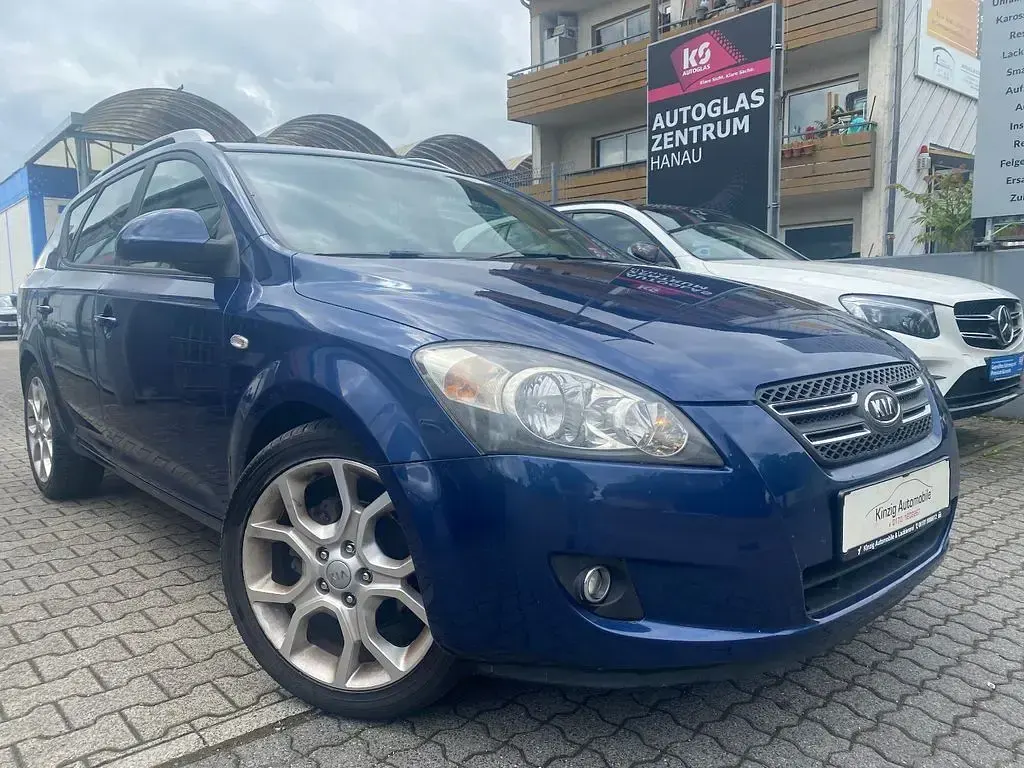 Używany Kia Ceed 143 KM (105 kW) 2008 Niebieski Hatchback