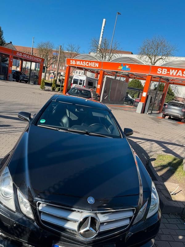 Gebraucht Mercedes E350 292 PS (214 kW) 2009 Schwarz Coupé
