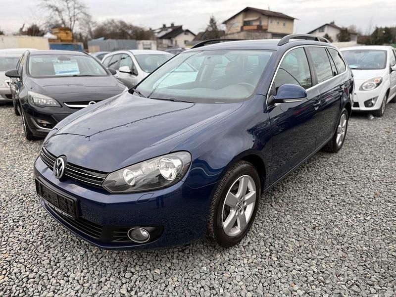 Gebraucht VW Golf VI Comfortline 105 PS (77 kW) 2012 Blau Kleinwagen