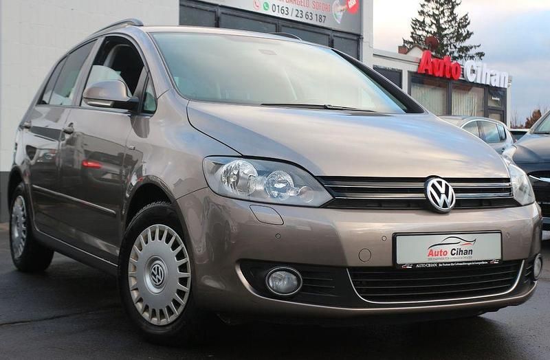Gebraucht VW Golf Plus Cross Life 105 PS (77 kW) 2013 Braun Van / Kleinbus