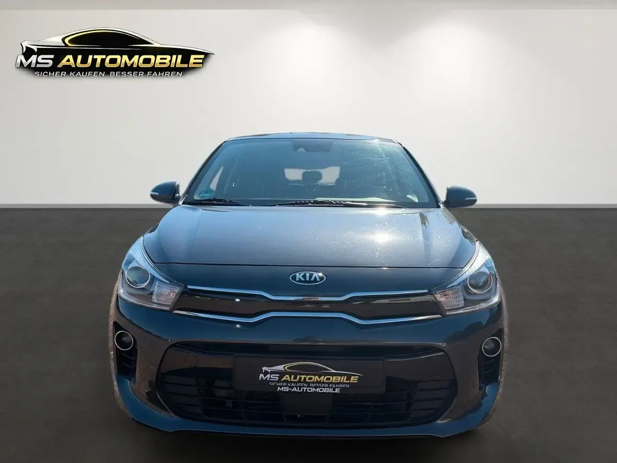 Gebraucht Kia Rio DREAM-TEAM Edition 99 PS (72 kW) 2017 Grau Kleinwagen