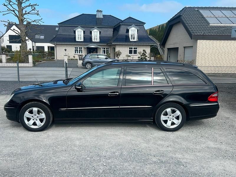 Gebraucht Mercedes E280 Elegance 231 PS (169 kW) 2006 Schwarz Kombi