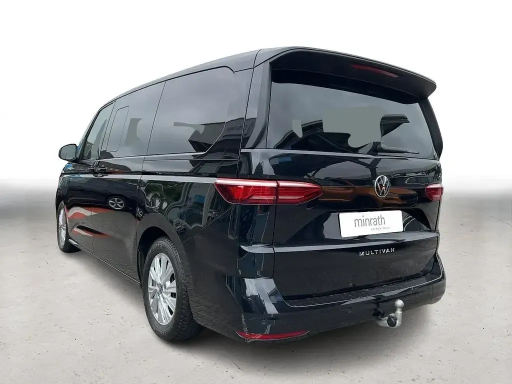 Gebraucht VW Multivan Life 150 PS (110 kW) 2025 Schwarz Van / Kleinbus