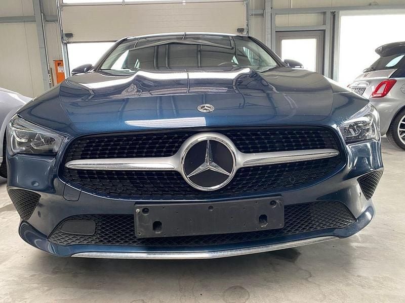Gebraucht Mercedes CLA200 150 PS (110 kW) 2021 Blau Limousine