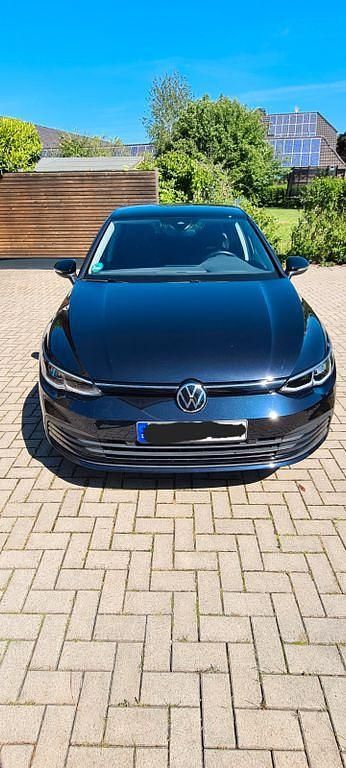 Schwarz Gebraucht 2020 VW Golf VIII United Limousine | 17.300 € (Fairer Preis) - Bild 1/4
