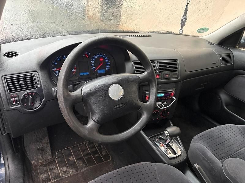Gebraucht VW Golf IV 101 PS (74 kW) 1998 Blau Kleinwagen
