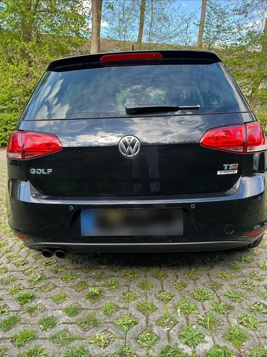 Gebraucht VW Golf VII LOUNGE 125 PS (91 kW) 2015 Schwarz Limousine