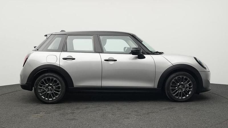Gebraucht Mini Cooper Classic 114 kW (156 PS) 2025 Melting silver iii Kleinwagen