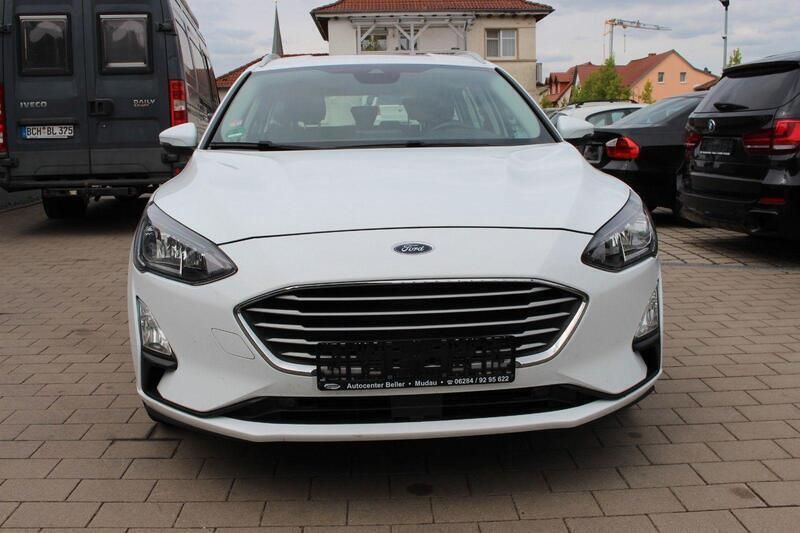 Gebraucht Ford Focus Cool & Connect 125 PS (91 kW) 2019 Weiß Kombi
