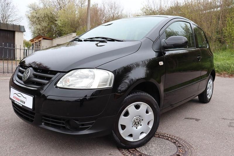 Gebraucht VW Fox Basis 54 PS (39 kW) 2006 Schwarz Kleinwagen