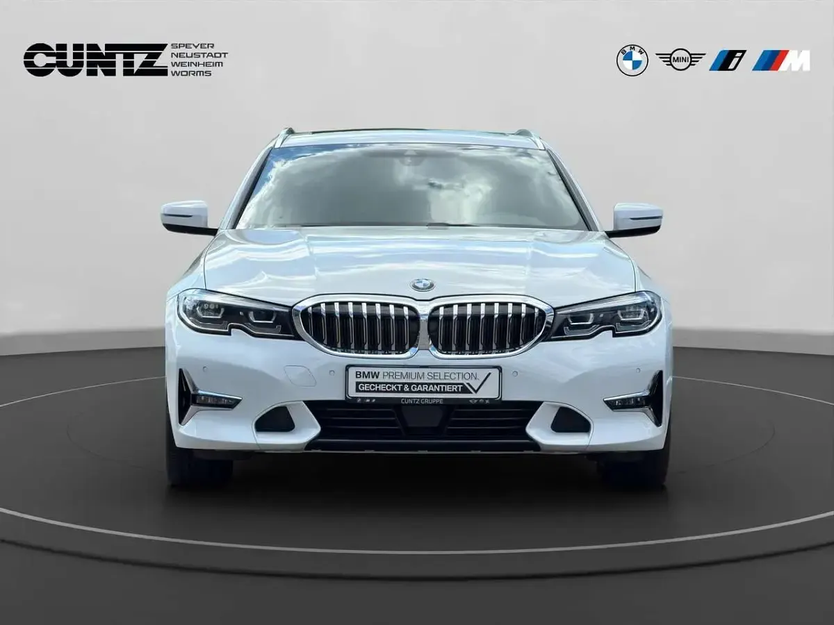 Gebraucht BMW 320 190 PS (139 kW) 2026 Alpinweiß Kombi