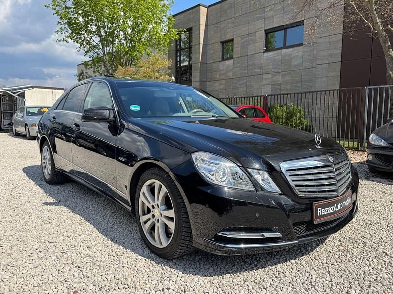 Gebraucht Mercedes E350 265 PS (194 kW) 2011 Schwarz Limousine