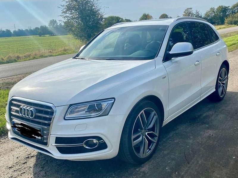 Weiß Gebraucht 2016 Audi SQ5 Competition SUV | 25.888 € (Fairer Preis) - Bild 1/4