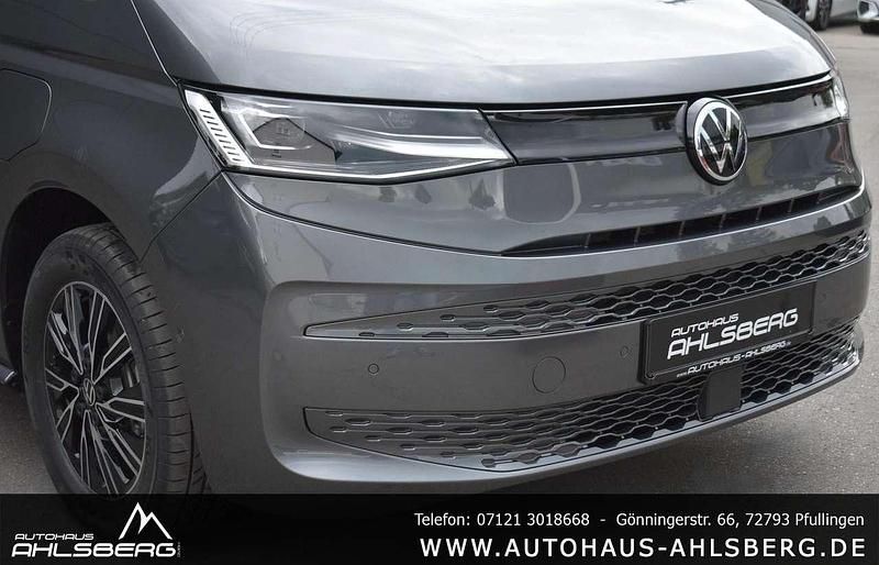 Neu VW Multivan Family 245 PS (180 kW) 2025 Indiumgrau metallic Van