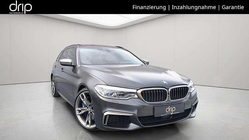 Individual frozen dark brown Gebraucht 2018 BMW 550 Kombi | 27.990 € (Fairer Preis) - Bild 1/4