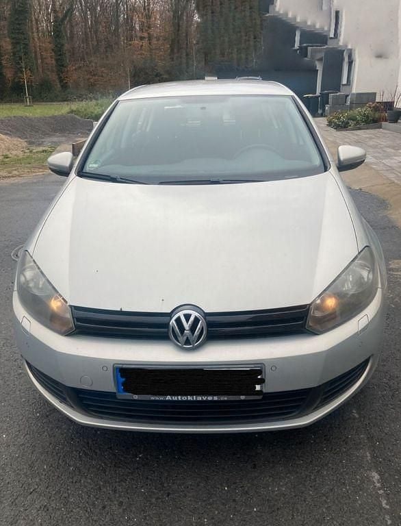 Silber Gebraucht 2011 VW Golf VI Trendline Limousine | 3.150 € (Guter Preis) - Bild 1/4
