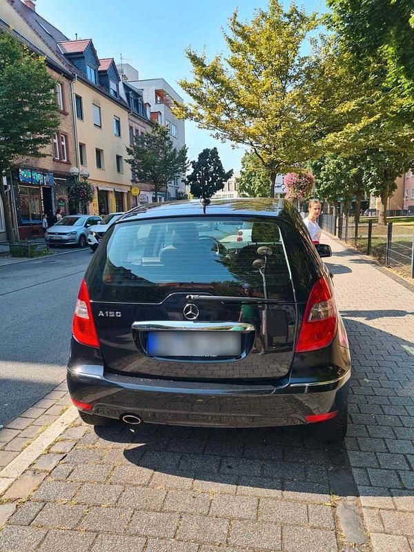 Gebraucht Mercedes A150 Elegance 95 PS (69 kW) 2009 Schwarz Kleinwagen