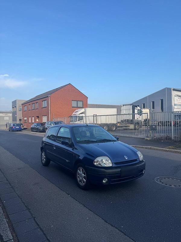 Gebraucht Renault Clio II Initiale 90 PS (66 kW) 2000 Blau Kleinwagen