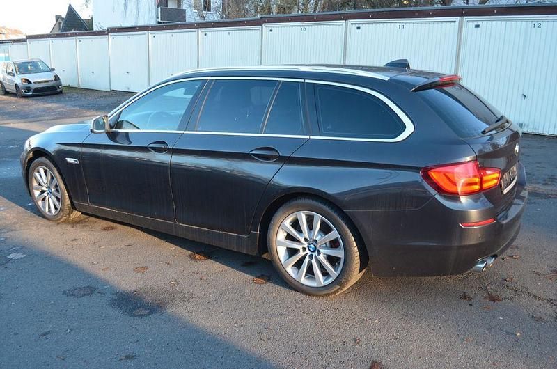 Gebraucht BMW 525 Performance 218 PS (160 kW) 2013 Grau Limousine