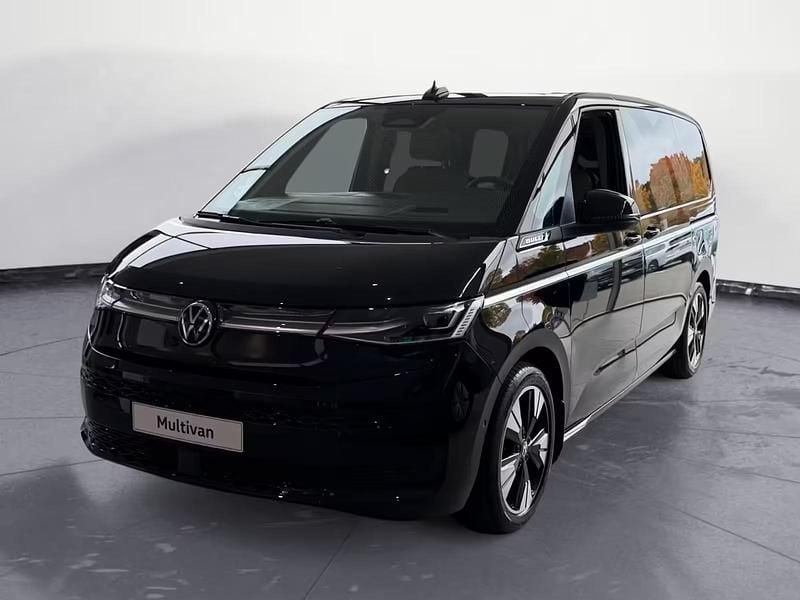Second-hand VW Multivan Style 150 CP (110 kW) 2025 Negru Monovolum