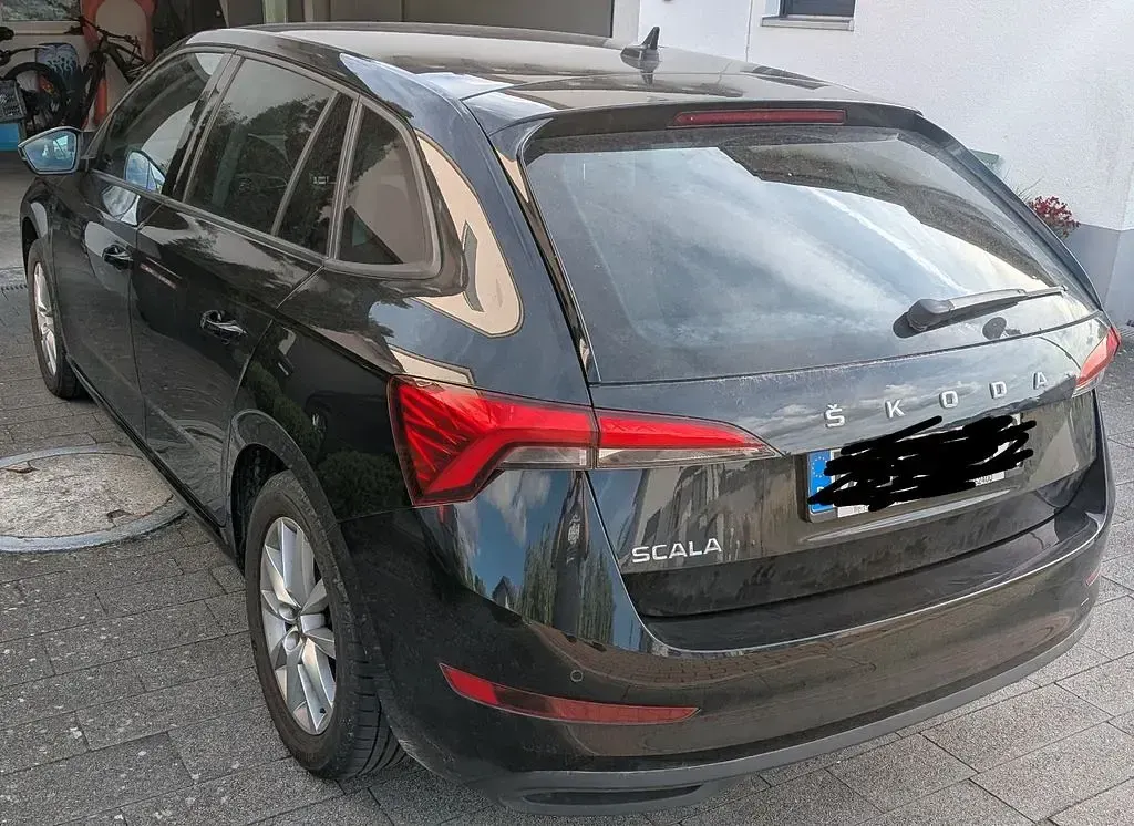 Gebraucht Skoda Scala Ambition 116 PS (85 kW) 2020 Schwarz Kleinwagen