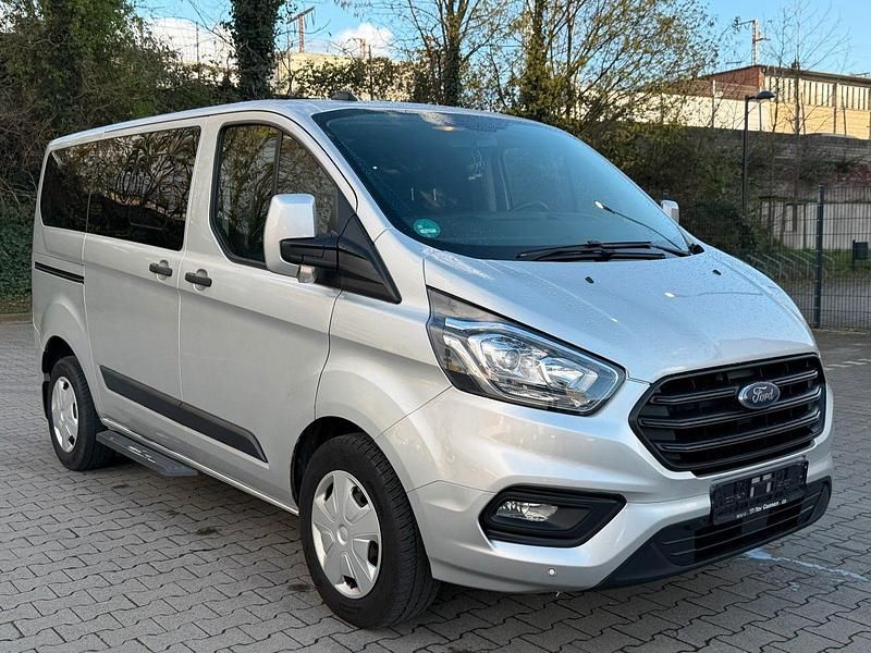 Gebraucht Ford Transit Custom Trend 131 PS (96 kW) 2020 Silber Van / Kleinbus
