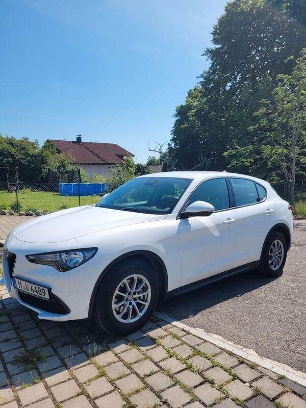Weiß Gebraucht 2019 Alfa Romeo Stelvio SUV | 20.000 € (Fairer Preis) - Bild 1/4