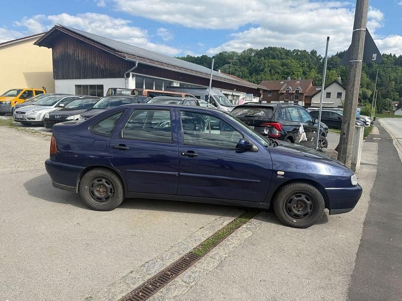Gebraucht VW Polo 75 PS (55 kW) 2000 Blau Limousine