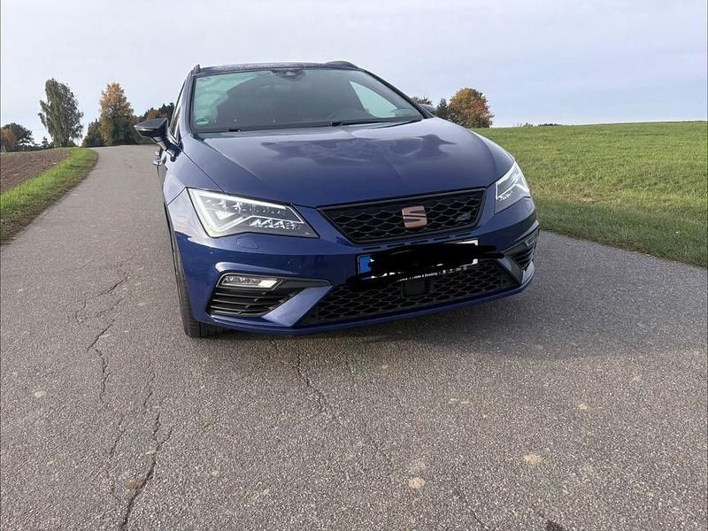 Gebraucht Seat Leon 4Drive 349 PS (256 kW) 2019 Blau Limousine