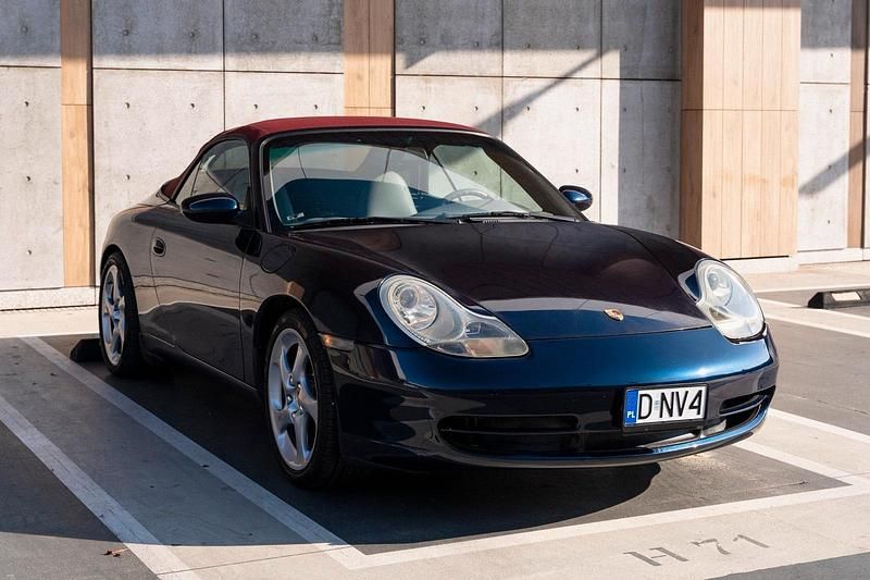 Gebraucht Porsche 996 300 PS (220 kW) 2000 Blau Cabrio
