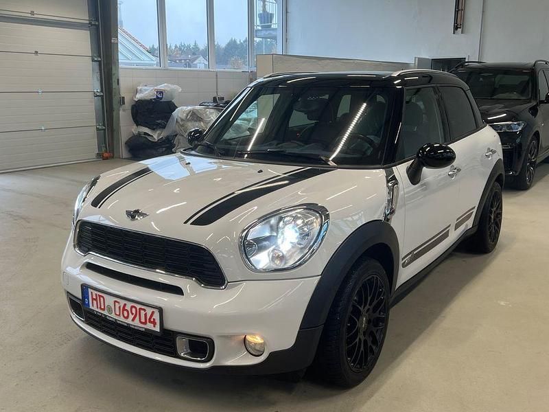 Weiß Gebraucht 2011 Mini Cooper S Kleinwagen | 9.900 € (Fairer Preis) - Bild 1/4